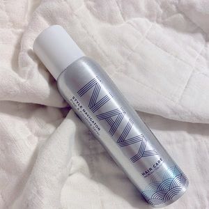 Navy hair care styling spray